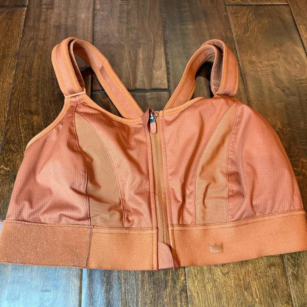 SHEFIT Front-Zip Sports Bra in Rust